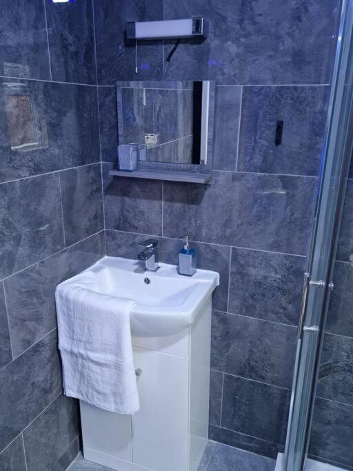 Perfect For Exploring Birmingham Apartment Ngoại thất bức ảnh