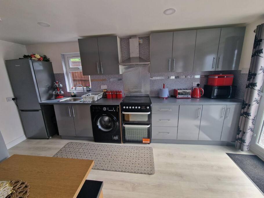 Perfect For Exploring Birmingham Apartment Ngoại thất bức ảnh