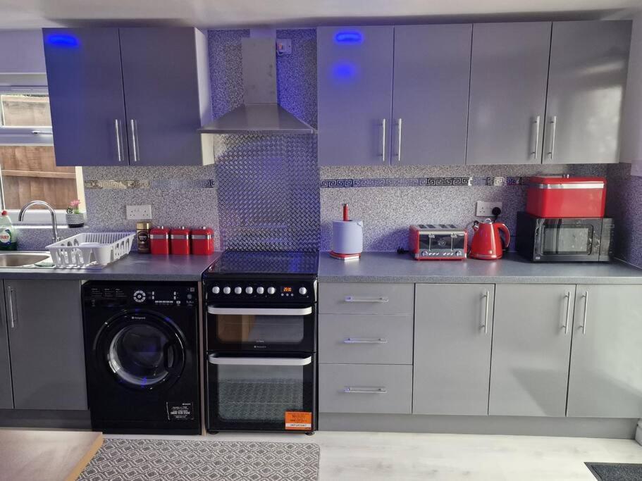 Perfect For Exploring Birmingham Apartment Ngoại thất bức ảnh