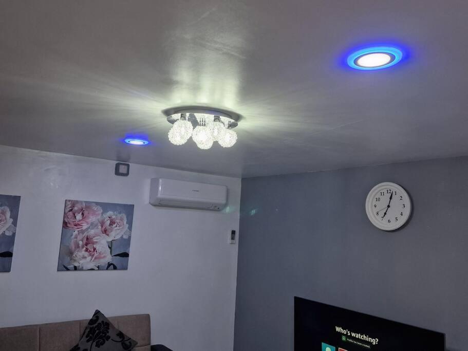 Perfect For Exploring Birmingham Apartment Ngoại thất bức ảnh